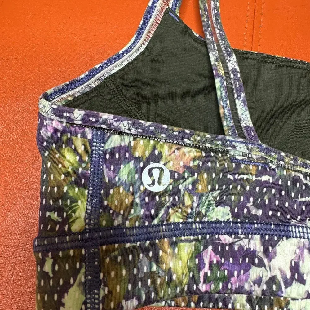Lululemon athletica Straight Up Bra Size 6